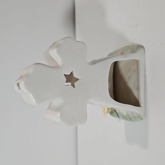 Designspirations Ceramic Cutout Cross w/ Praying Girl Tea Light Candle Holder - Picture 3 of 7